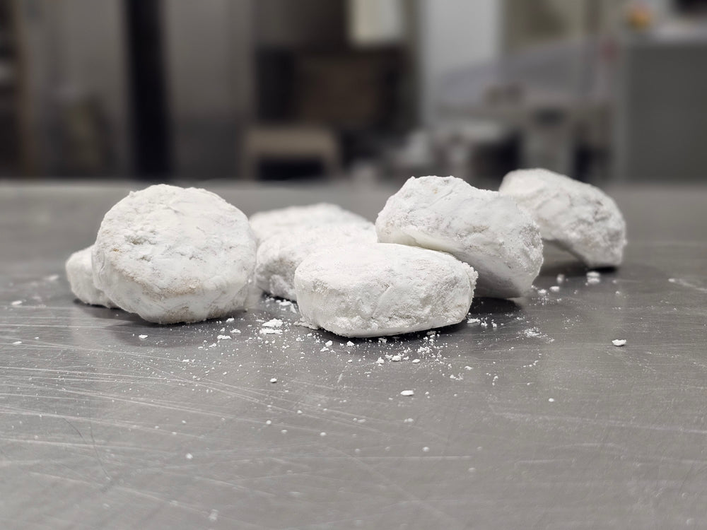
                  
                    Meltaway Cookies
                  
                